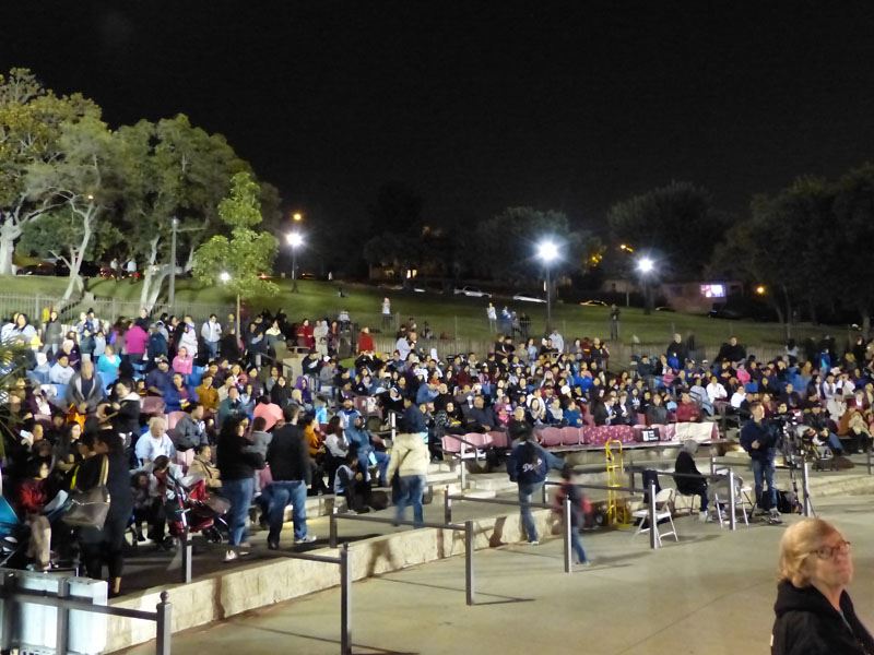 Holiday Snow Village 2015 04